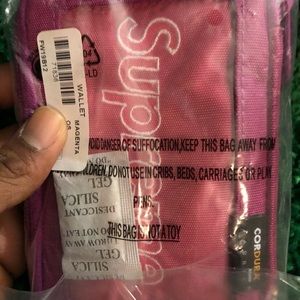 Supreme fw19 wallet pink